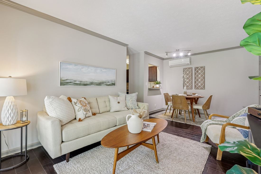 The Avenue In The Highlands Apartments photo